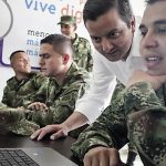 Actualmente gracias a la cobertura de Internet en 1.078 municipios del país operan los Puntos y Kioscos en 430 estaciones de policía de 21 Departamentos copia