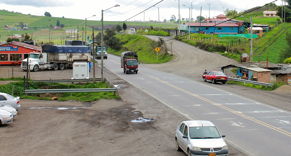 En Tausa obras pavimentación y mantenimiento se realizan en la troncal del carbón