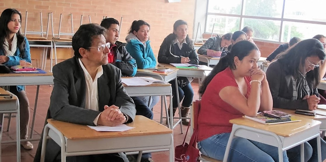 Con programa de inglés social gratuito y certificado cajiqueños mejoran su calidad de vida