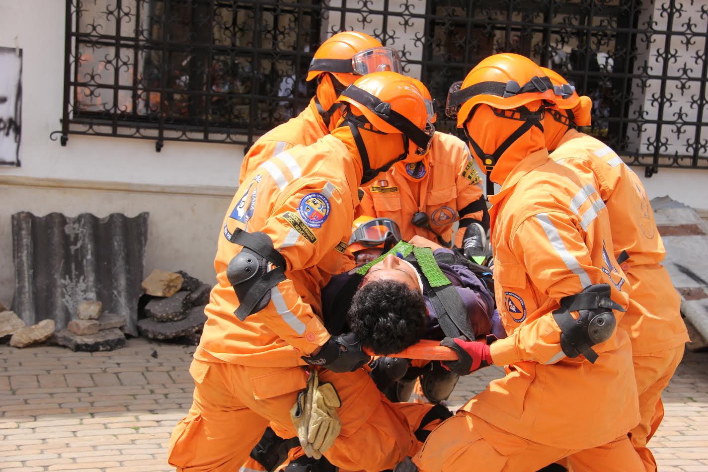 En Zipaquira los participantes en el simulacro de emergencias acataron las instrucciones de seguridad1