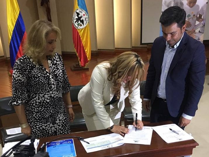 La zipaquireña Sandra Rodríguez asumió en propiedad la gerencia general del Hospital Santa Rosa de Tenjo1