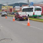 Más de 30 conductores multados por cruzar semáforo en rojo sobre la Pradilla