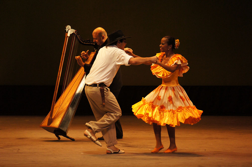 Cumbre latinoamericana del baile folclórico por pareja en Tocancipá