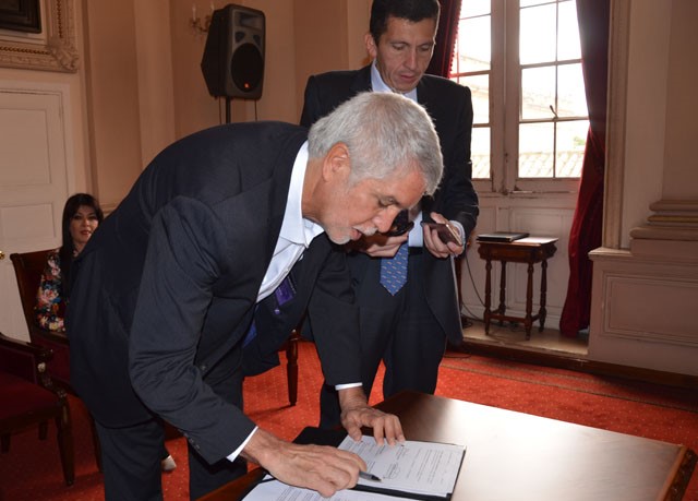 Chía y Bogotá firmaron convenio marco de asistencia técnica