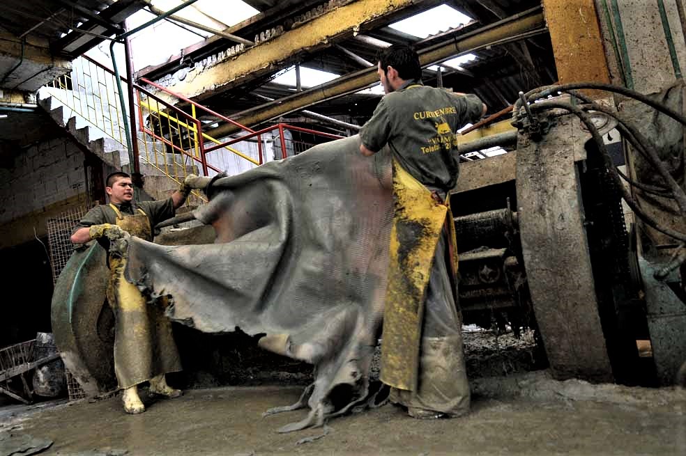 Curtidores de Choconta y Villapinzon reciben asesoria para el buen manejo de residuos peligrosos