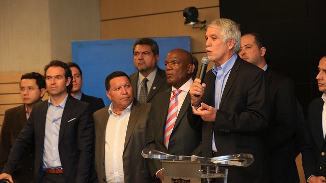 Alcaldes exigen a MinMinas derogar resolución que golpea finanzas para inversión1