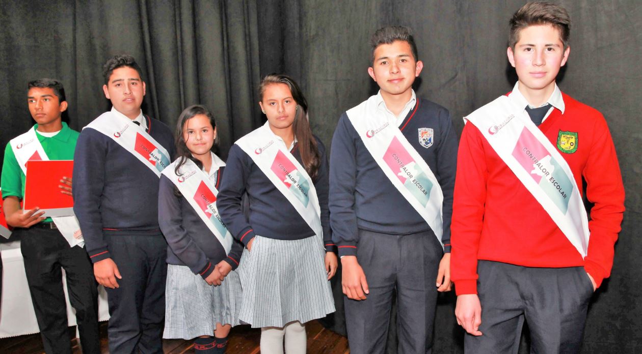 Estudiantes contralores