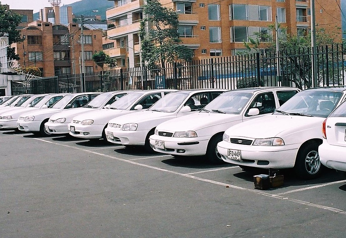 Lista reglamentación que ataca la informalidad y la ilegalidad en el servicio de transporte especial
