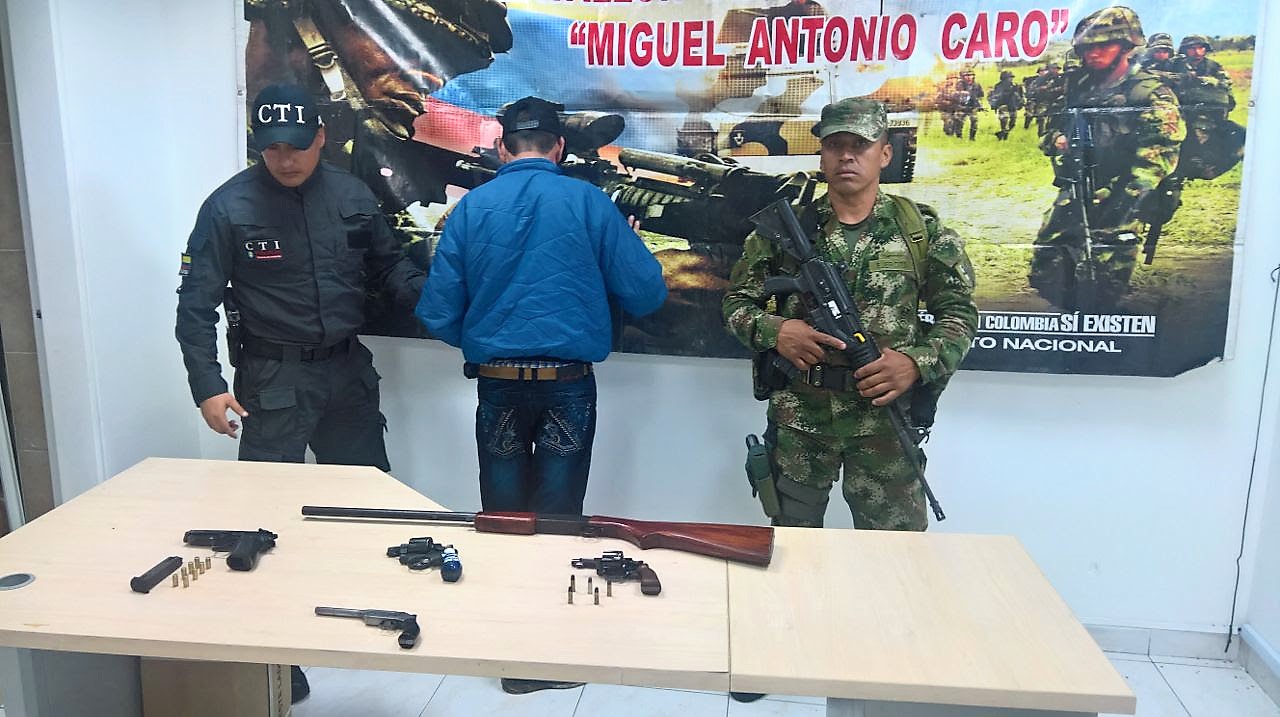 En Facatativa capturado individuo por porte trafico fabricacion de armas de fuego y municiones
