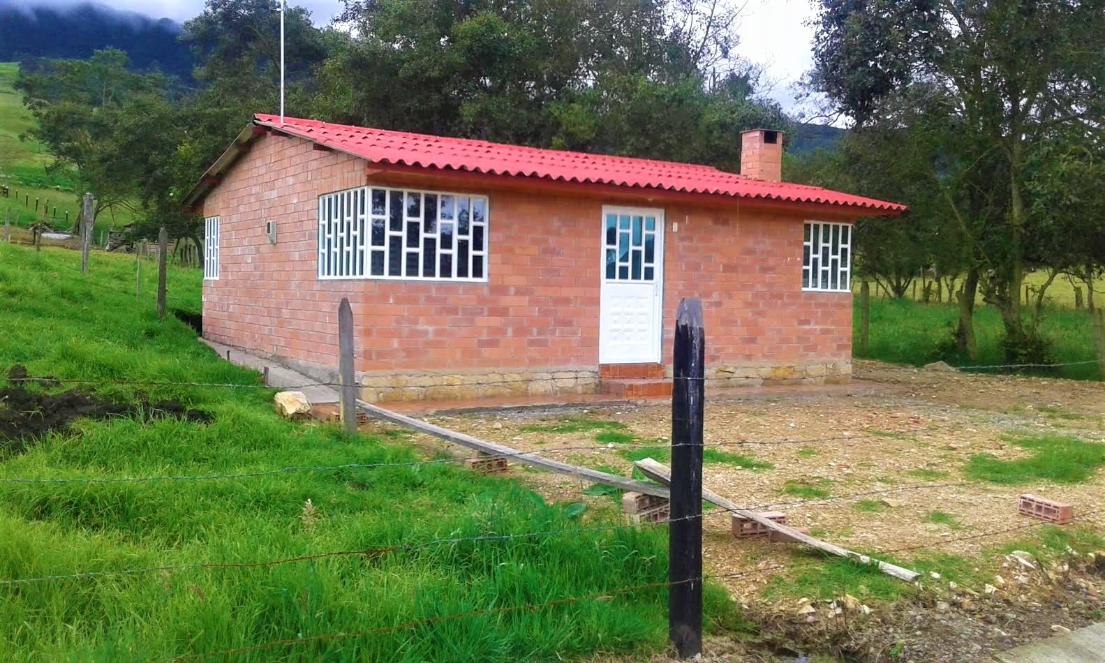 Con un millon de ladrillos se han beneficiado mas de 640 familias