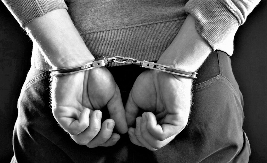 Imputados tres policías y 18 personas más que presuntamente conformaban banda delincuencial