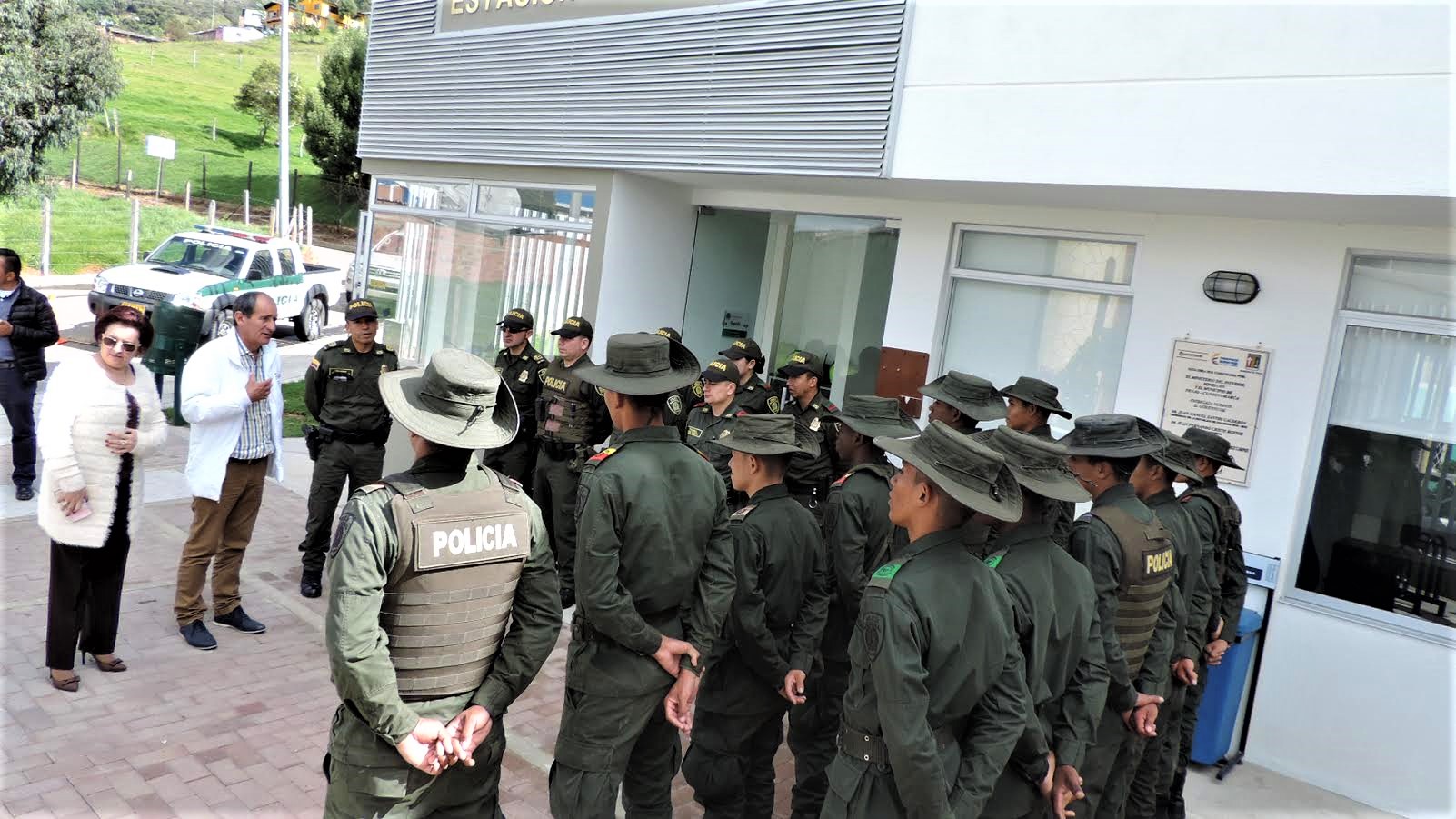 Tenjo refuerza su seguridad con 15 auxiliares de policia mas