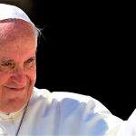 Cuando el Papa Francisco enseña a orar