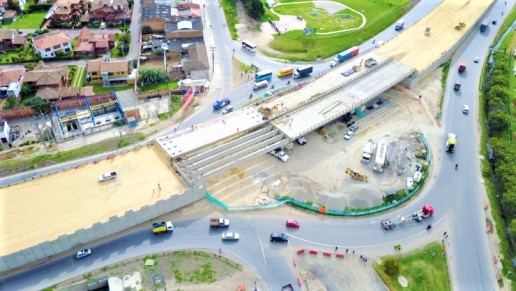 El enlace a desnivel en la glorieta Mosquera La Mesa cuenta con un avance del 90