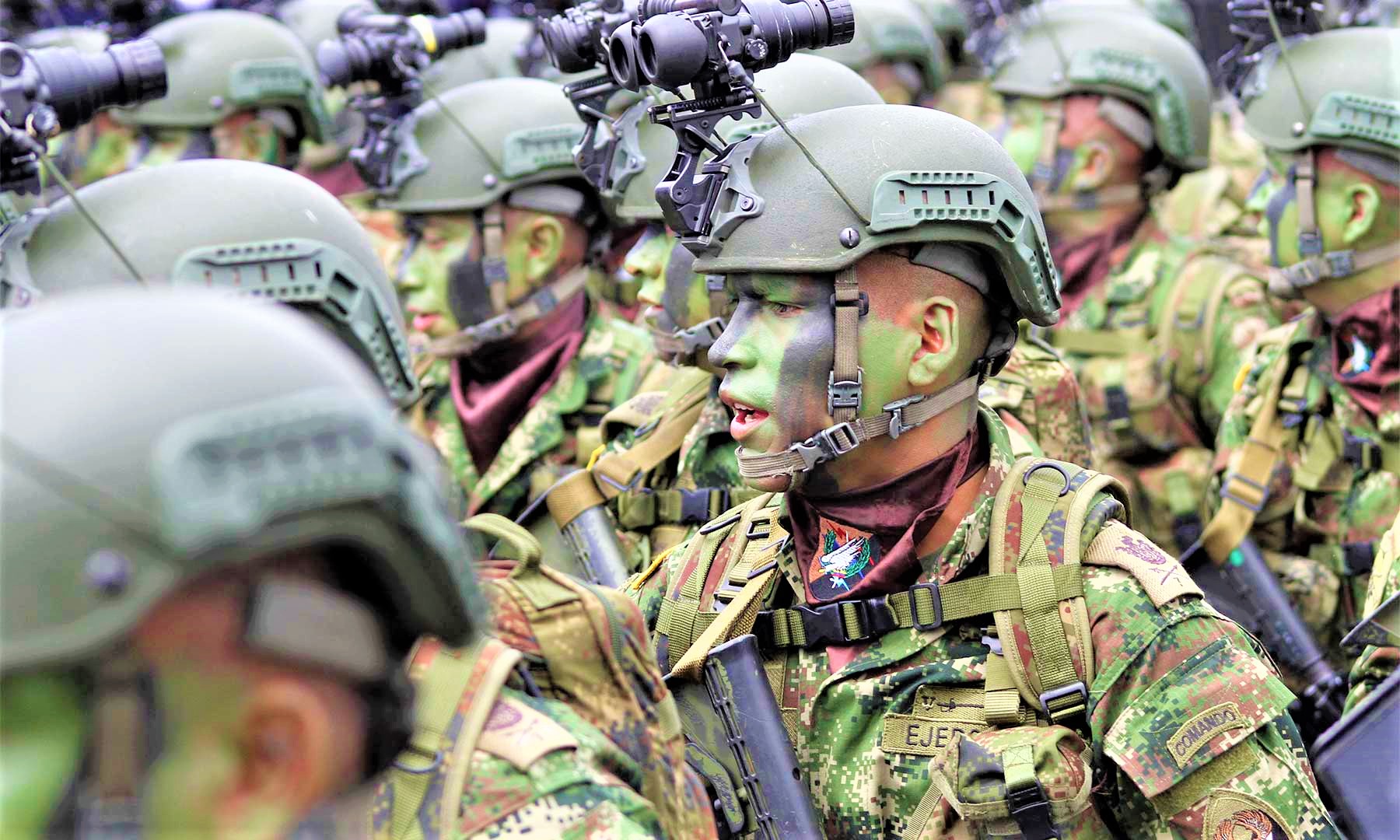 Habitantes del centro del país acompañaron desfiles militares de la Brigada XIII durante el 20 de julio