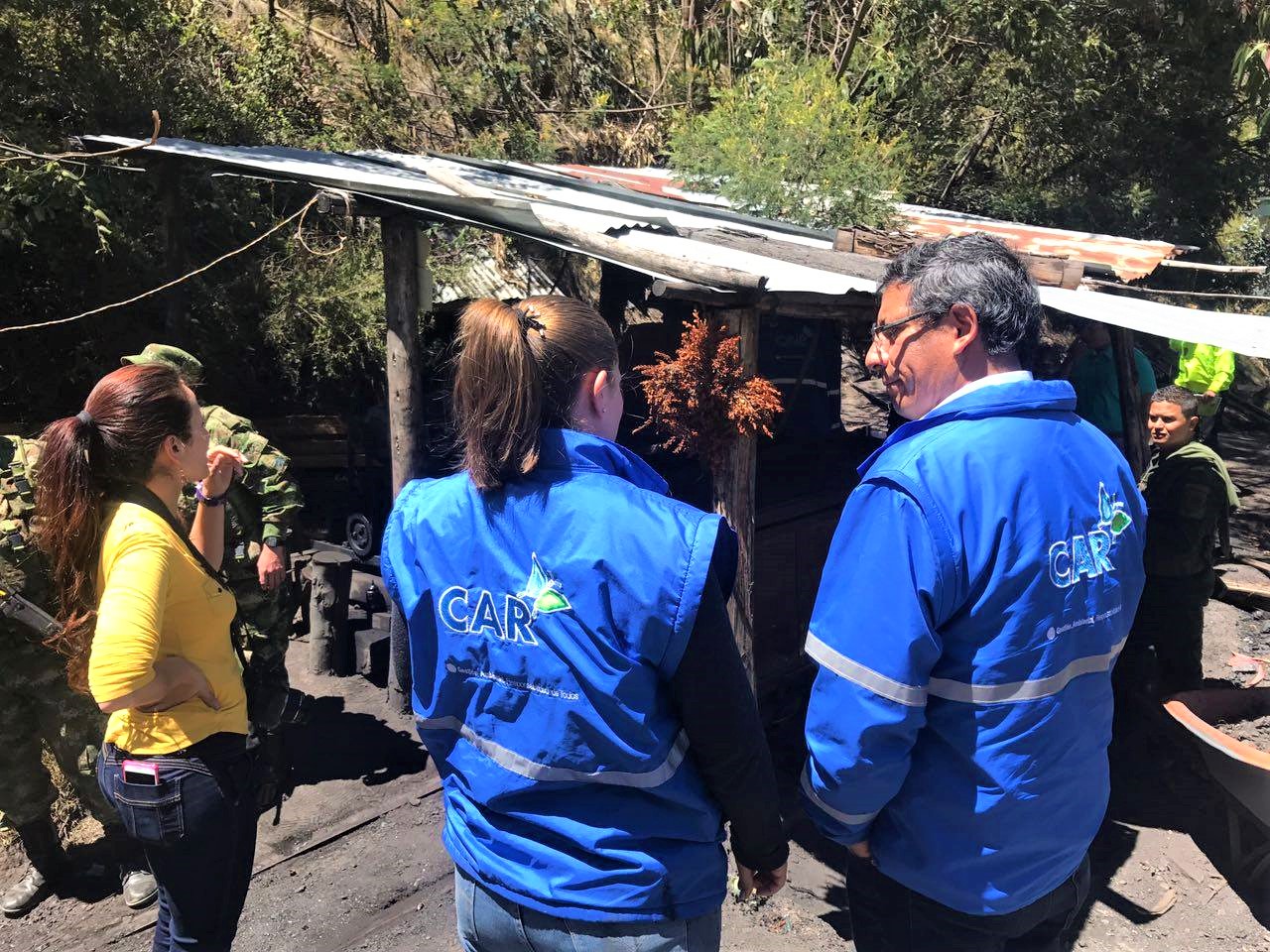 En operativo de mineria ilegal en Suesca fueron detenidas cinco personas