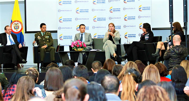 Mayor protección a niños y adolescentes en espacios virtuales