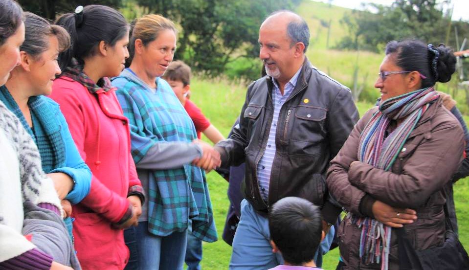 22 familias rurales se benefician con el programa Gallina Campesina2