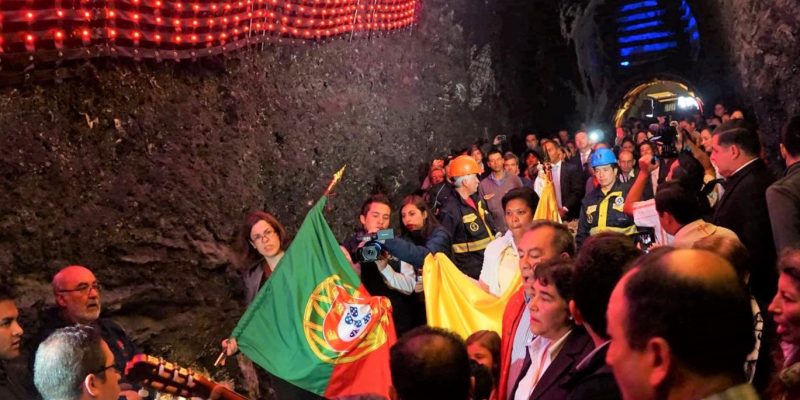 Emotiva entronizacion de la imagen de la Virgen de Fatima en Catedral de Sal3