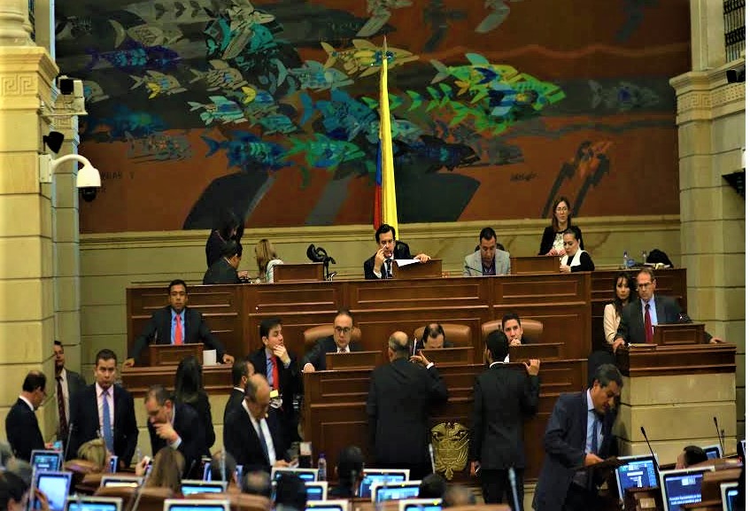 Aplazado debate de proyecto que facilita pago a deudores del Icetex