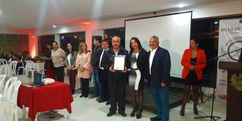 Cajicá entregó por primera vez el Sello de Calidad a empresarios y comerciantes