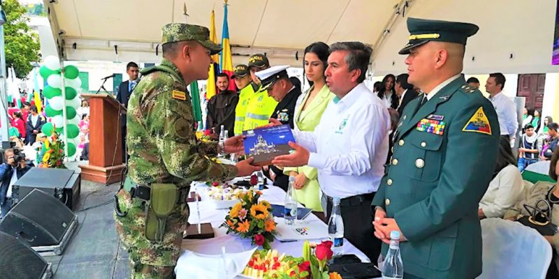 Brigada XIII acompañó a los ubatenses en la celebración del aniversario de su municipio1