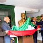 Develada escultura en honor al maestro Guillermo Quevedo Zornoza