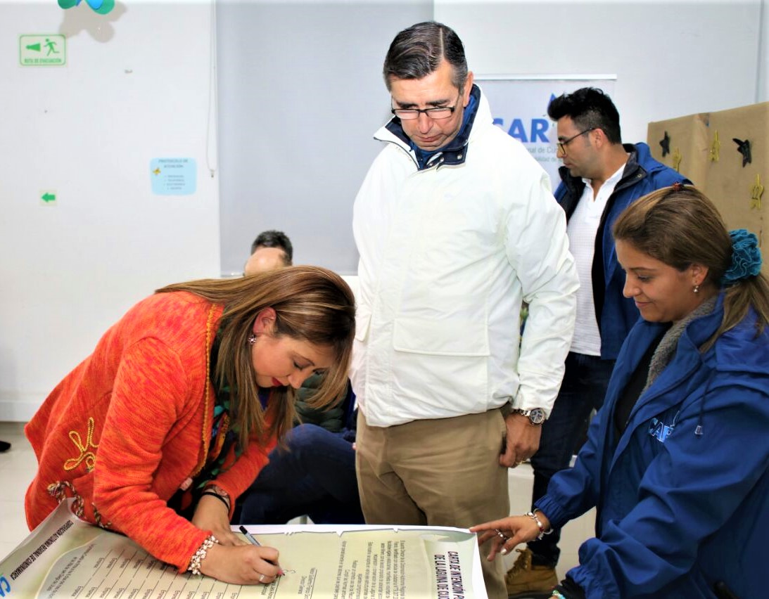 Para recuperar las lagunas de Cucunuba y Palacio mineros suscriben compromisos