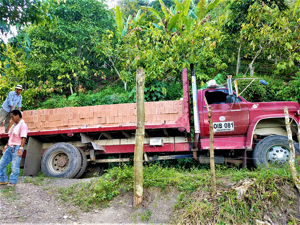 Cuando pasa un camion con ladrillo