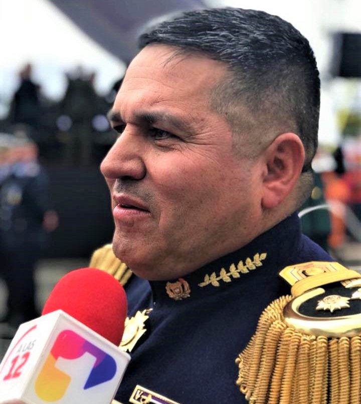 El General Rodriguez Arevalo dirigio y encabezo el desfile militar del 20 de julio