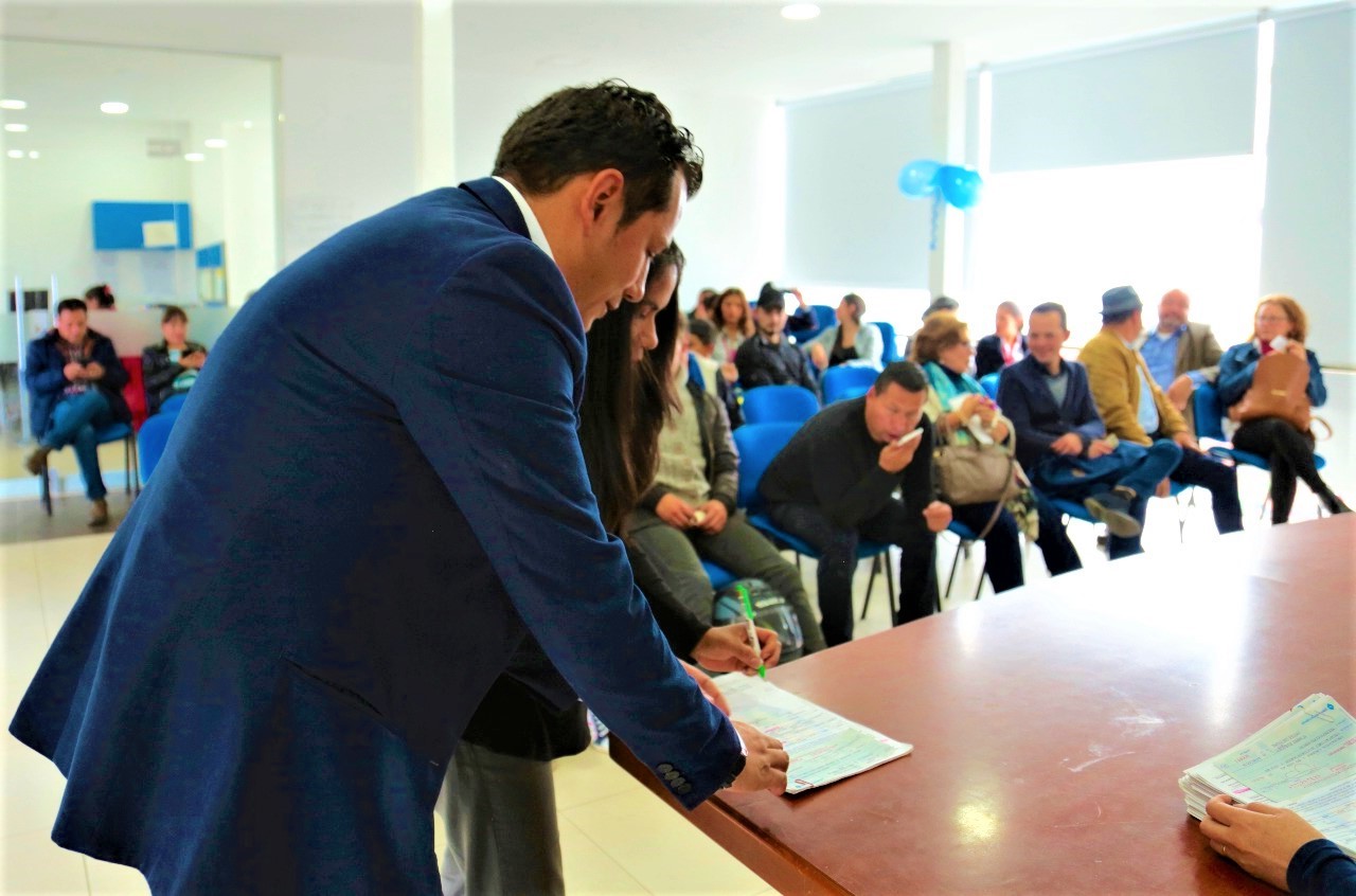 Mas de 300 millones son entregados para educacion entre los habitantes de Fusca y Torca