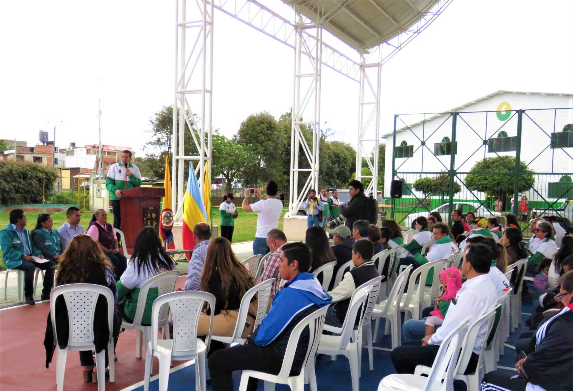 Alcaldia de Chia hizo entrega oficial de la cubierta de la Unidad Deportiva La Lorena
