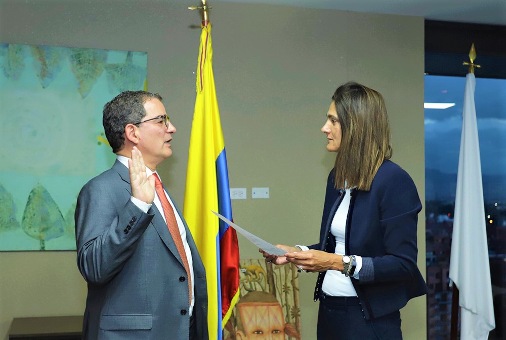 Louis Kleyn nuevo presidente de la Agencia Nacional de Infraestructura