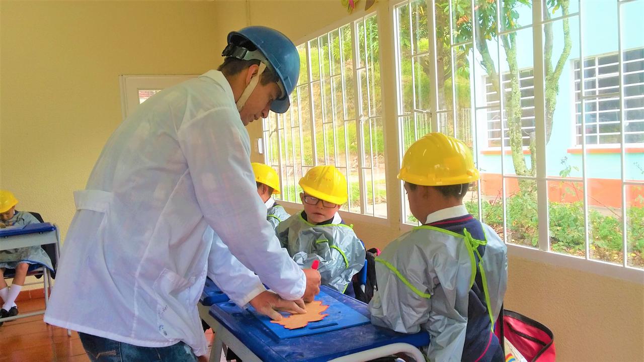 Profesor de Tausa Premio Compartir al Maestro