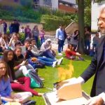 Senador Antanas Mockus quemo 350.000 en la U. de Los Andes