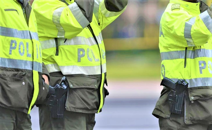 Investigan a miembros de la Policia por presuntas amenazas a la comunidad estudiantil
