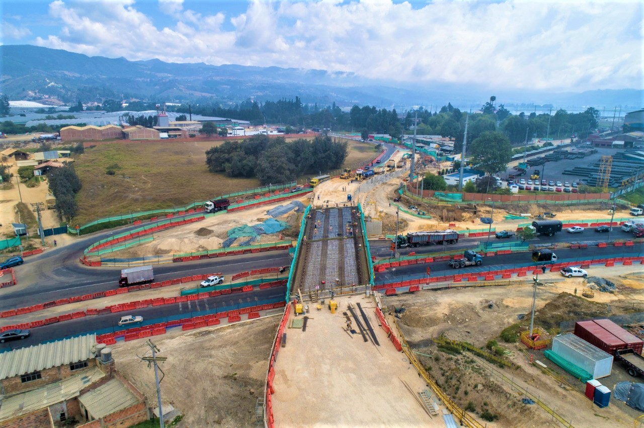 Este mes de marzo concluiran las obras de rehabilitacion en la via Soacha Sibate
