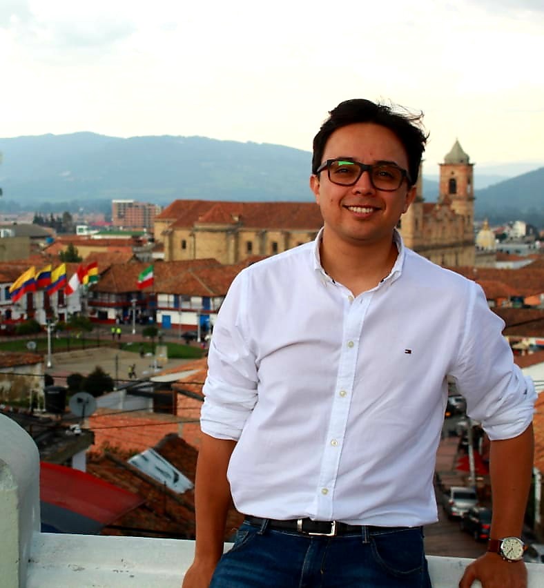 Camilo Rojas precandidato.jpg