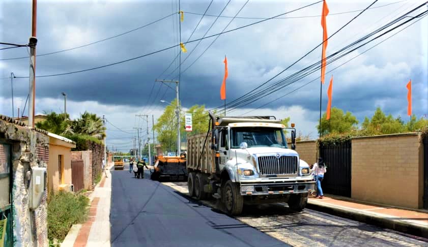 Avanza en firme pavimentacion y renovacion de alcantarillado en Camino del Gacho Chuntame