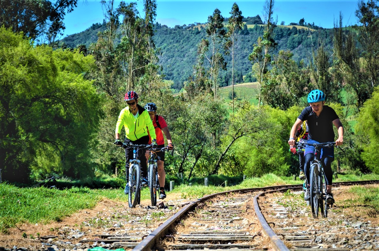 Delegados del Gobierno de Paraguay visitaron bicirutas de Cundinamarca
