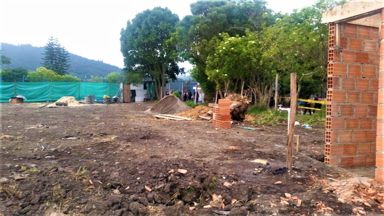 Constructora estaria construyendo en terrenos del colegio Santiago Perez.jpg