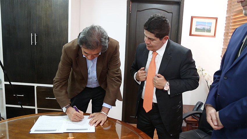 Fedemunicipios y ESAP firman convenio de cooperacion1