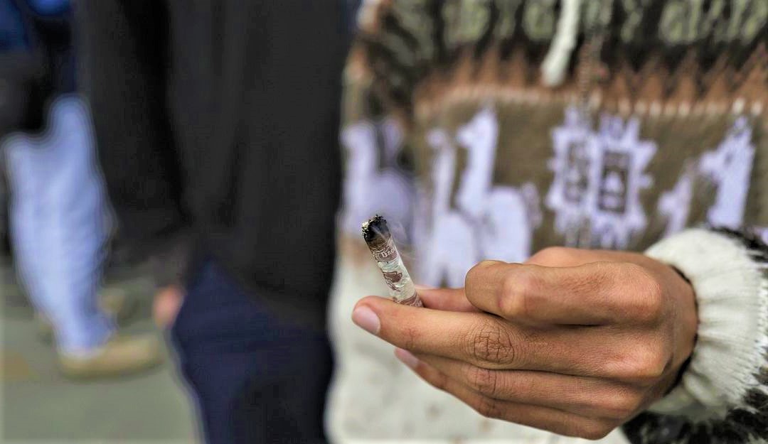 A prision presuntos expendedores de alucinogenos en zonas deportivas y escolares