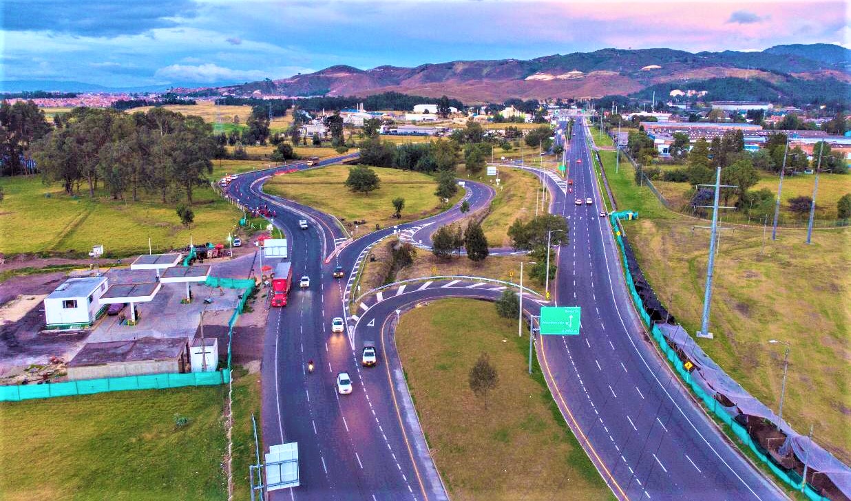 En operacion obras viales entre Soacha y Sibate