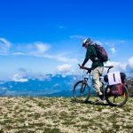 hombre andar bicicleta 130291 1061