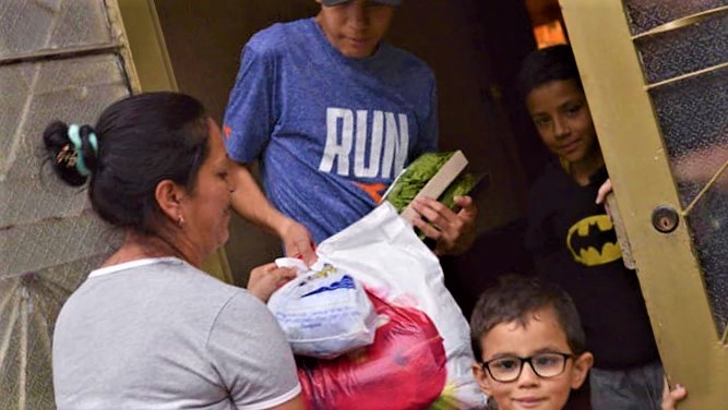 Alcaldia de Zipaquira inicio entrega de ayudas humanitarias 1