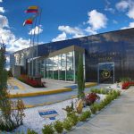 ELC produce alcohol antiseptico y gel que dona a Centros Hospitalarios de Cundinamarca