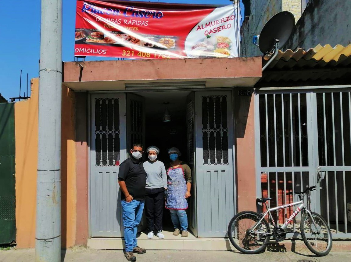 La familia cajiquena que se solidariza con los que la cuarentena dejo sin alimento 1