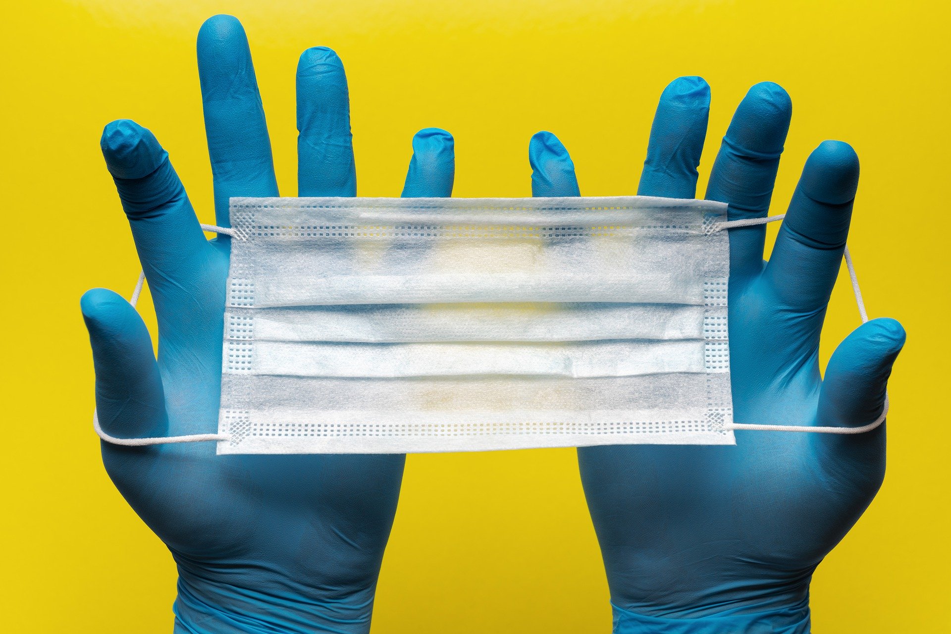 Uso innecesario de tapabocas y guantes un riesgo para la salud