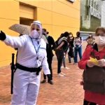Ante el alto riesgo empresas dotan a vigilantes con uniformes de bioseguridad3